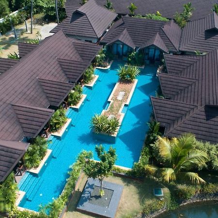 Gokulam Grand Resort & Spa, Kumarakom Buitenkant foto
