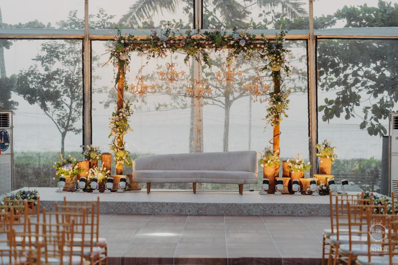 Gokulam Grand Resort & Spa, Kumarakom Buitenkant foto