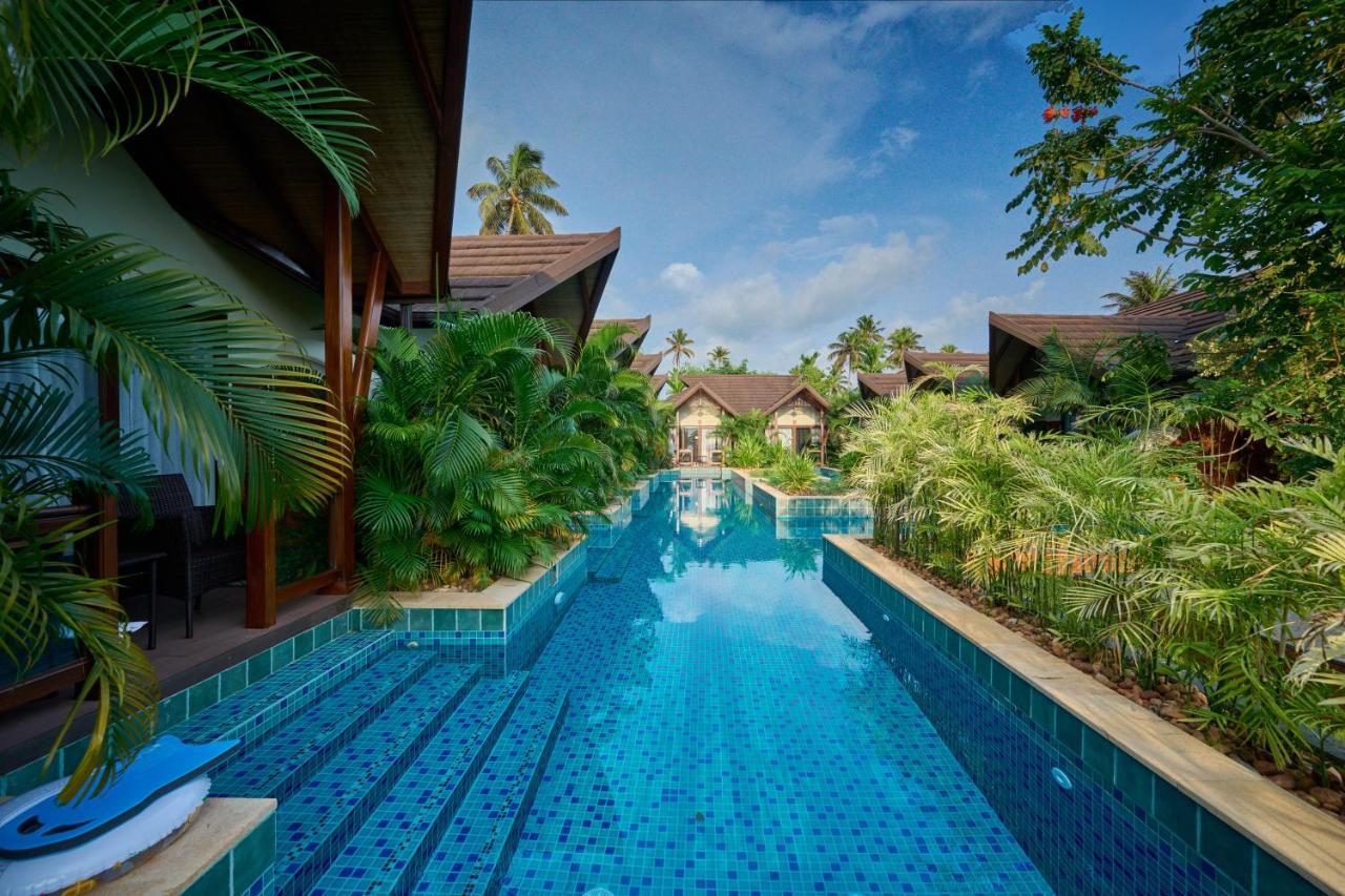 Gokulam Grand Resort & Spa, Kumarakom Buitenkant foto