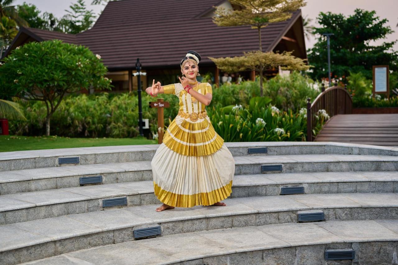 Gokulam Grand Resort & Spa, Kumarakom Buitenkant foto