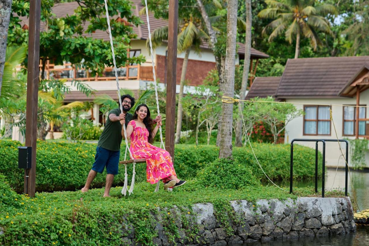 Gokulam Grand Resort & Spa, Kumarakom Buitenkant foto